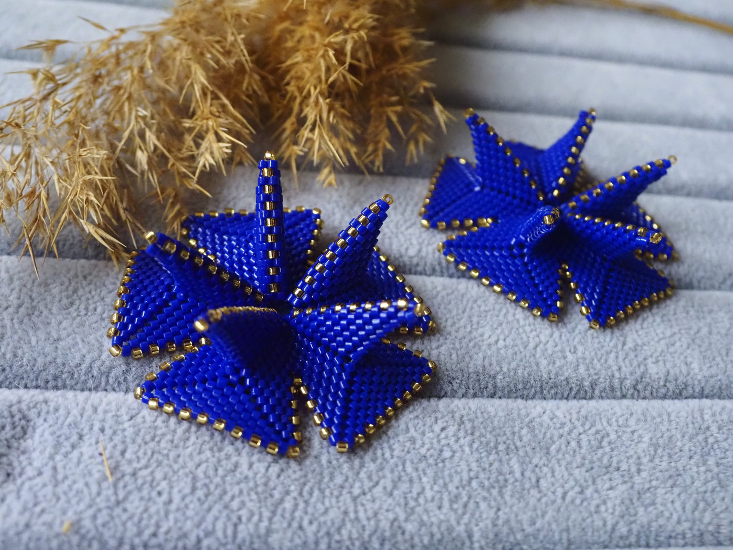 Pendientes Omar Rayo I