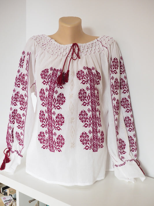 Blusa tradicional Rumana 02