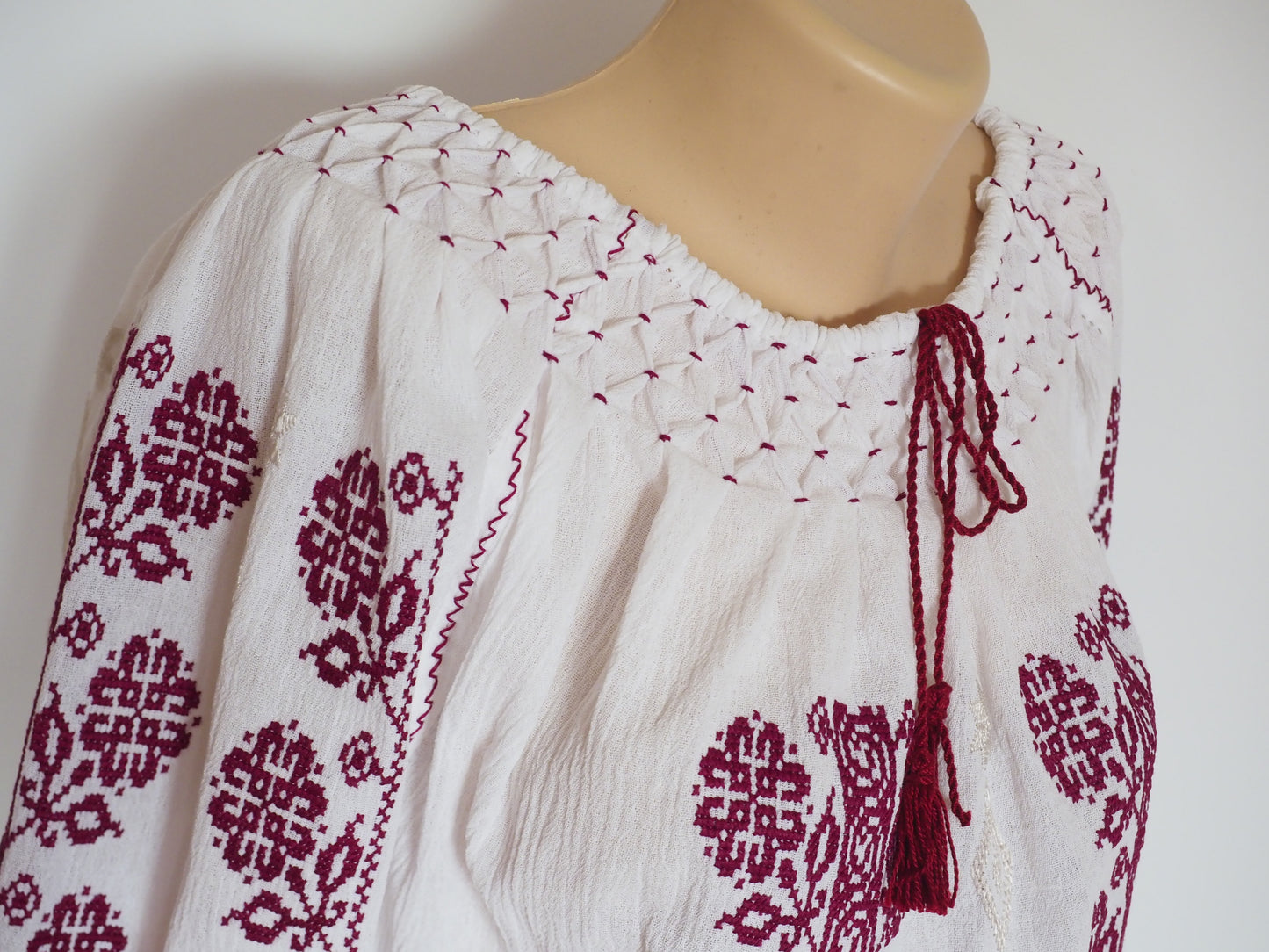 Blusa tradicional Rumana 02