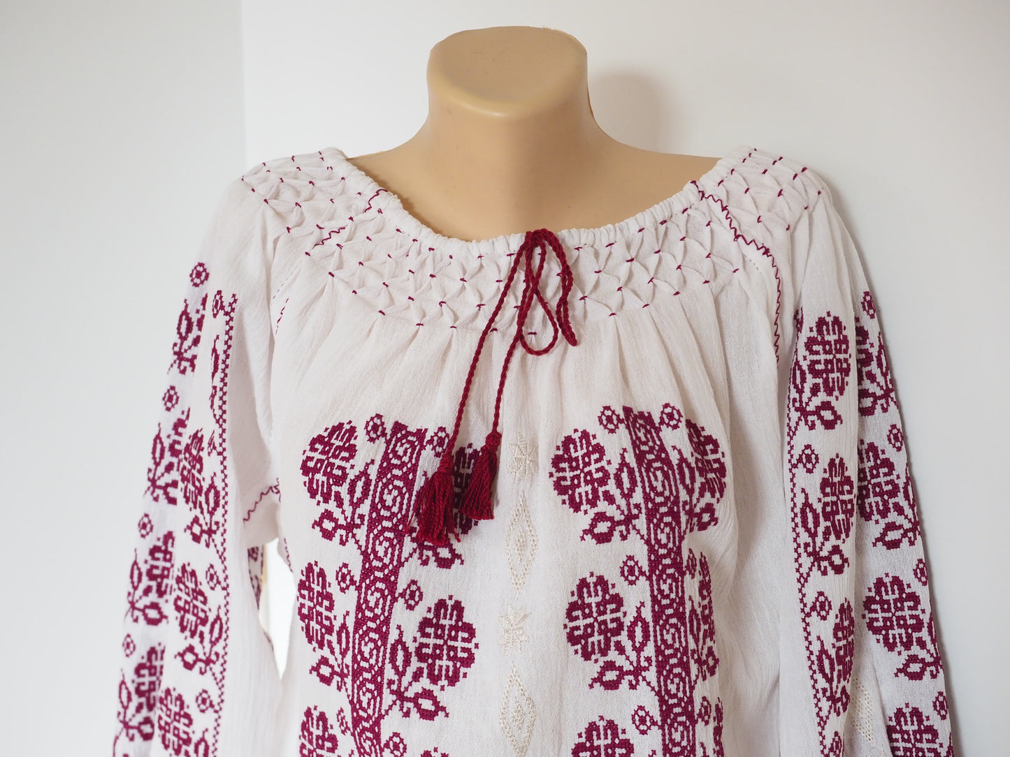 Blusa tradicional Rumana 02