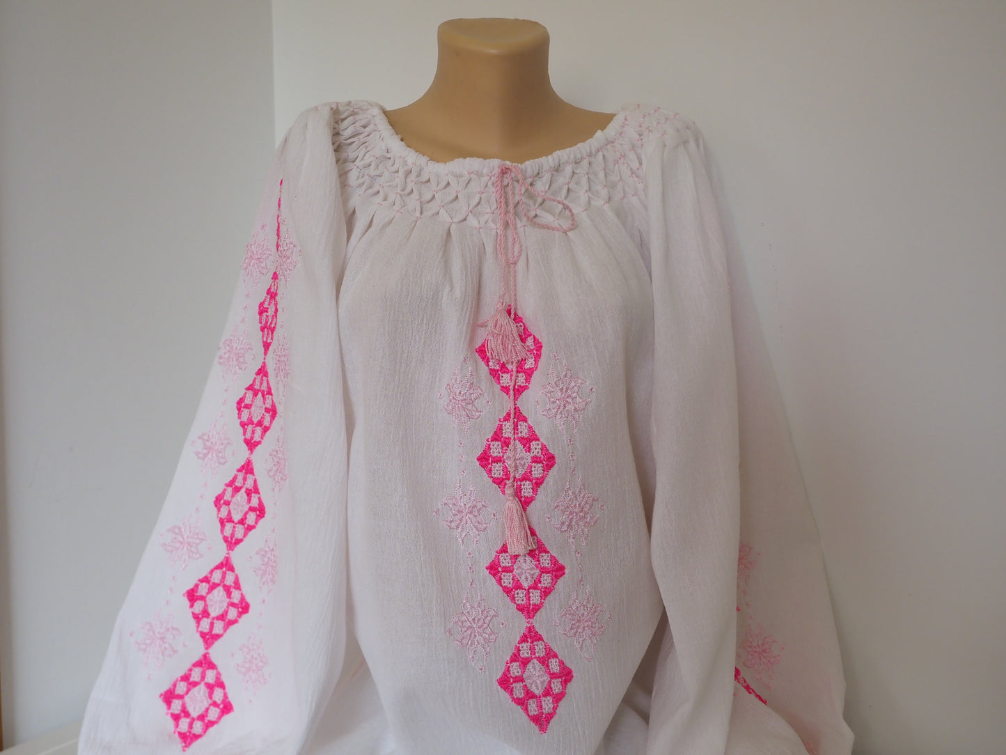 Blusa tradicional Rumana 01