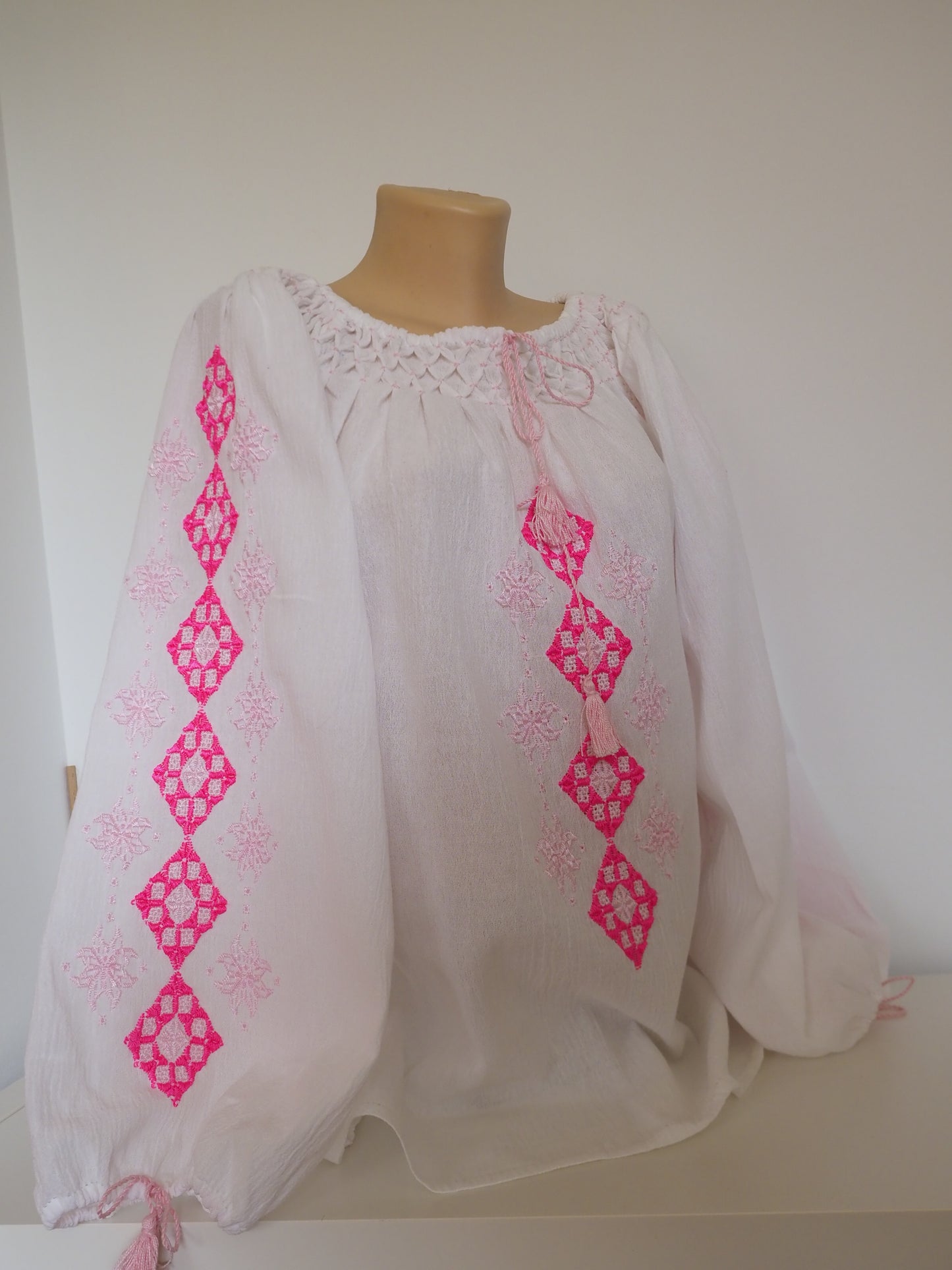 Blusa tradicional Rumana 01